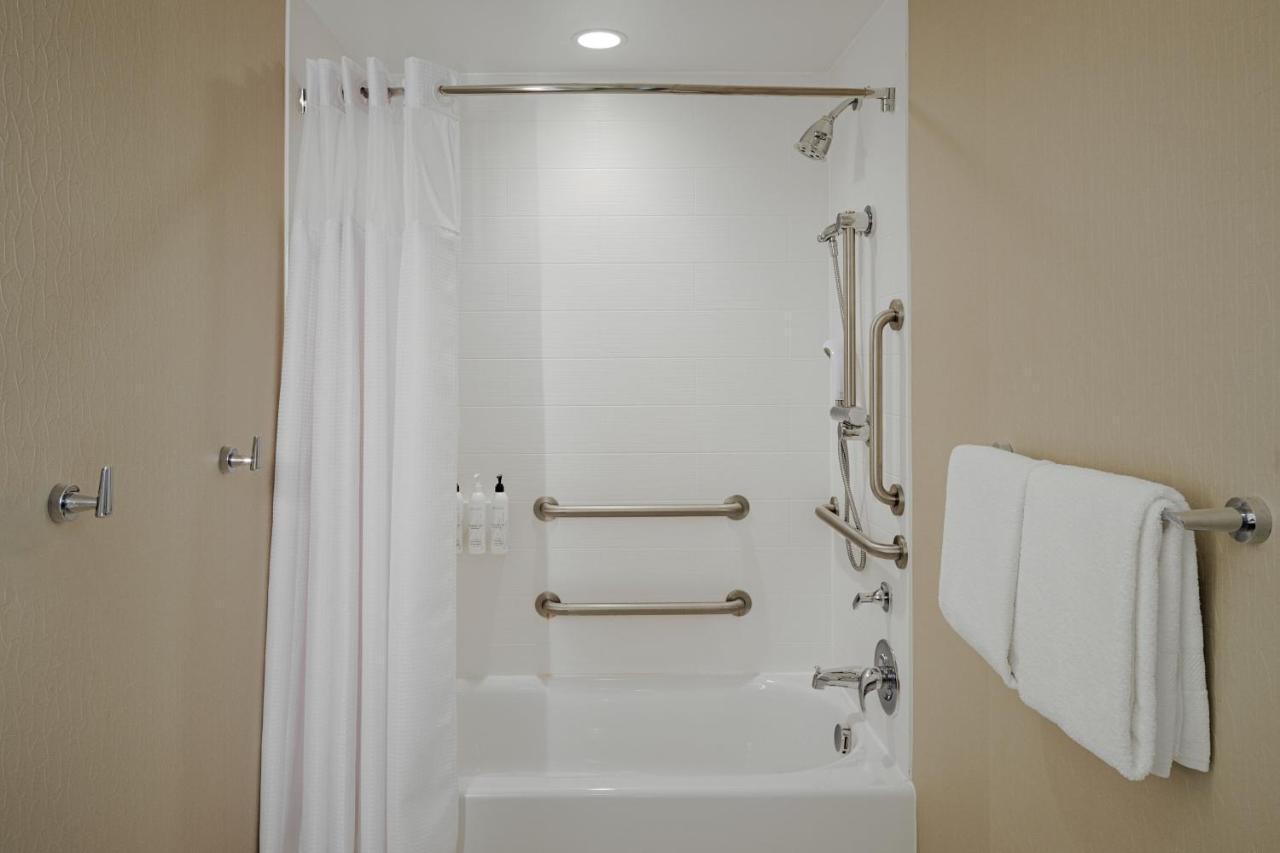 Springhill Suites By Marriott בלומינגטון מראה חיצוני תמונה