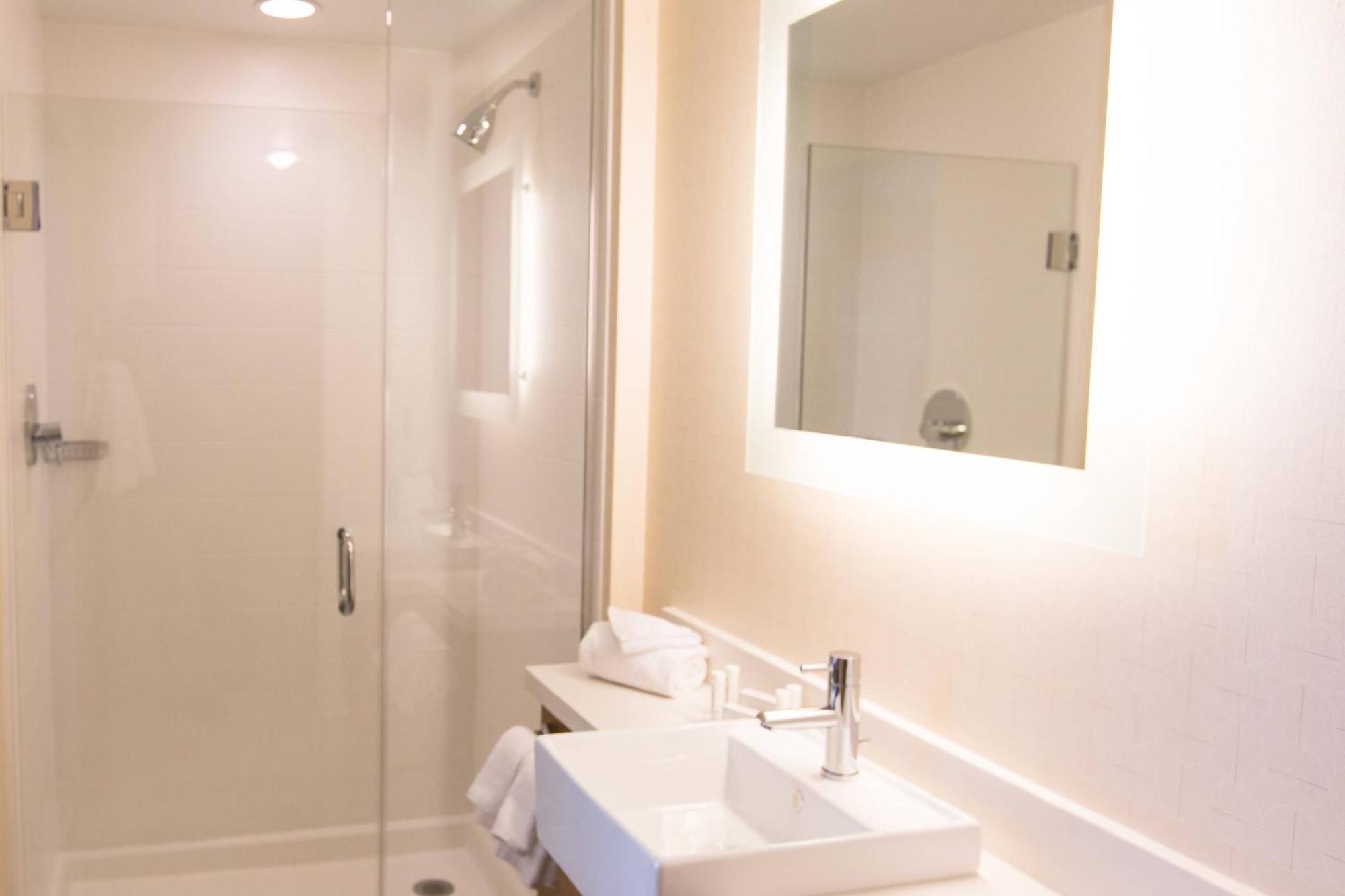 Springhill Suites By Marriott בלומינגטון מראה חיצוני תמונה