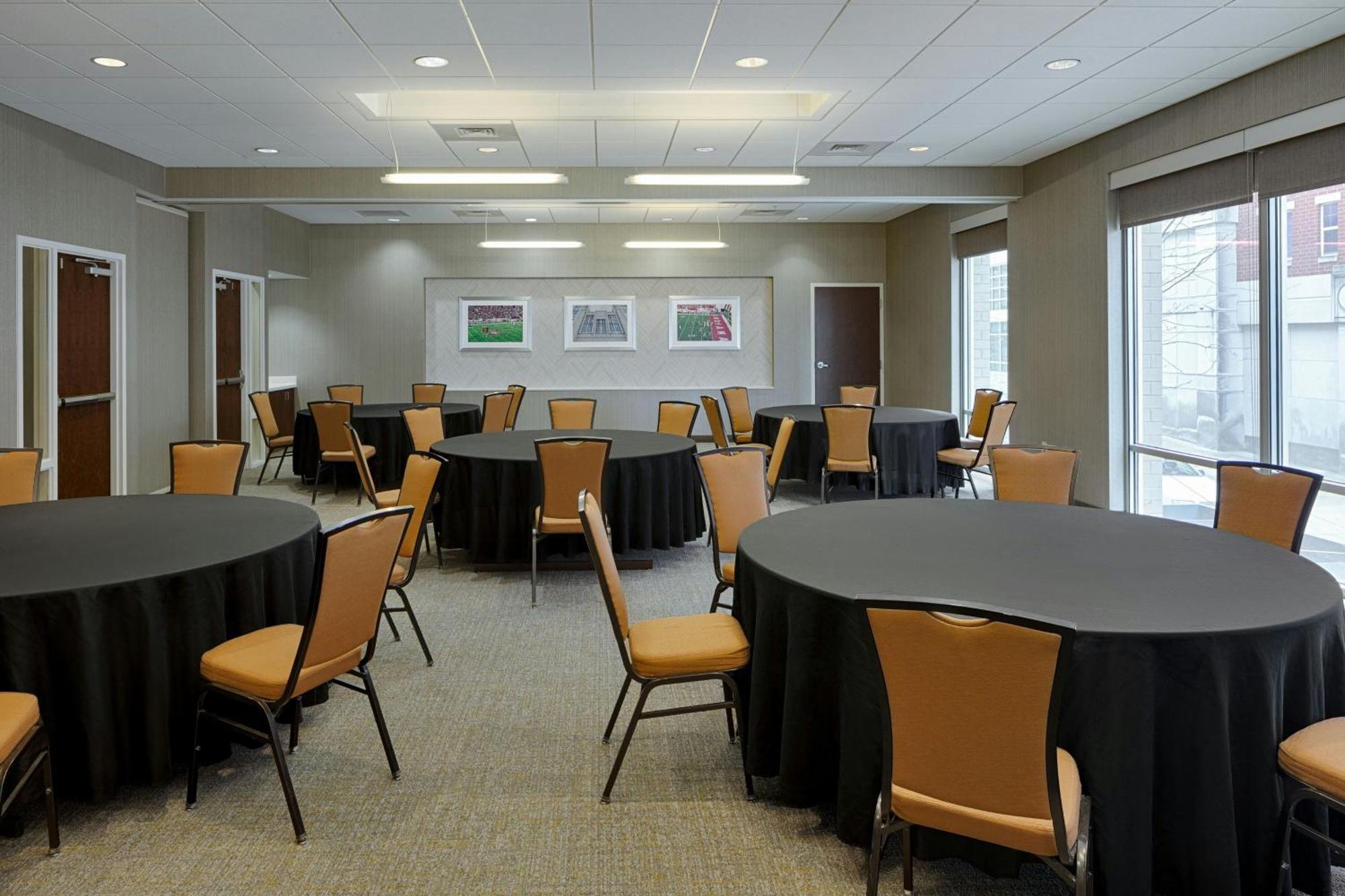 Springhill Suites By Marriott בלומינגטון מראה חיצוני תמונה